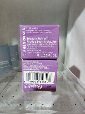 2 OLEHENRIKSEN Strength Trainer Peptide Boost Moisturizer